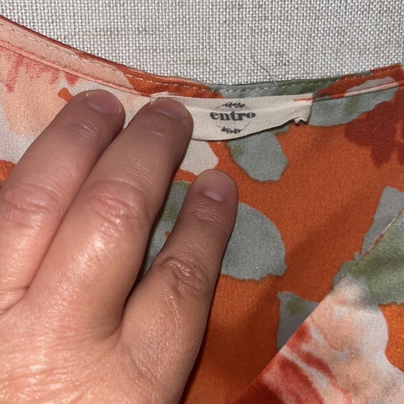 Entro Floral Flowy Blouse Size Large - Picture 3 of 5